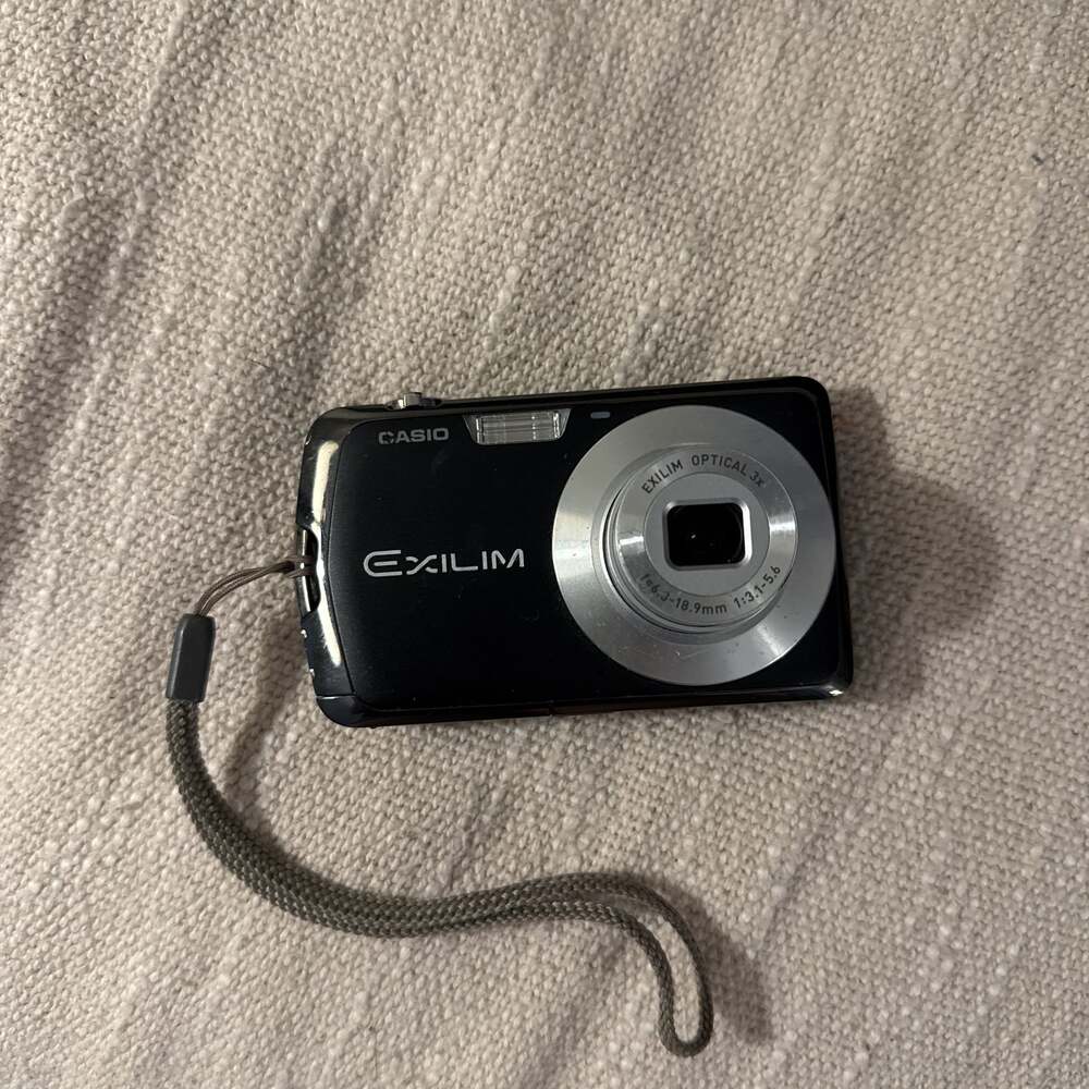 Casio EXILIM EX-S5 black 10.1MP Digital Camera 3x Zoom - Camera Only